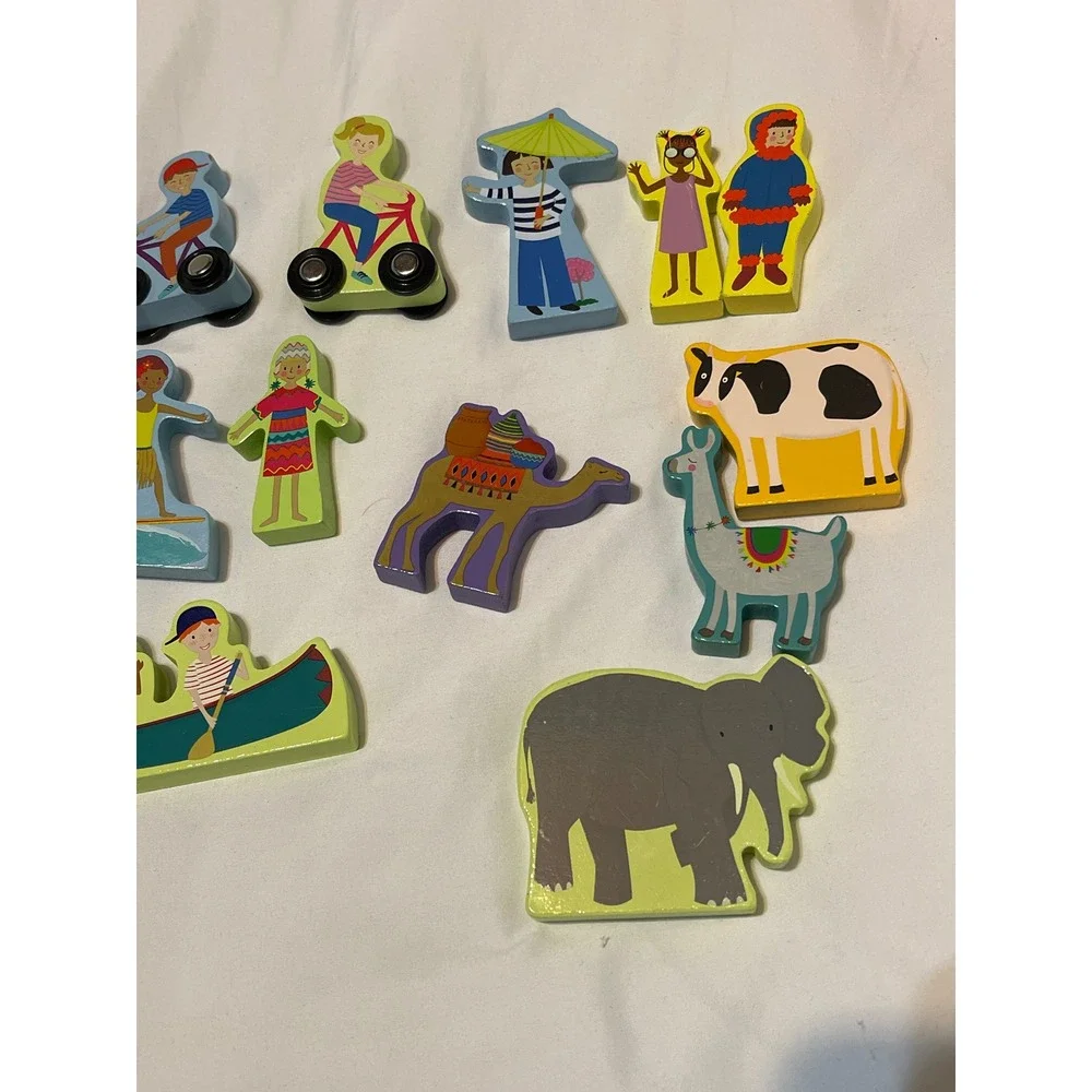 Floss‎ & Rock Wooden People and Animals of the World Block Play Set 17 Pieces